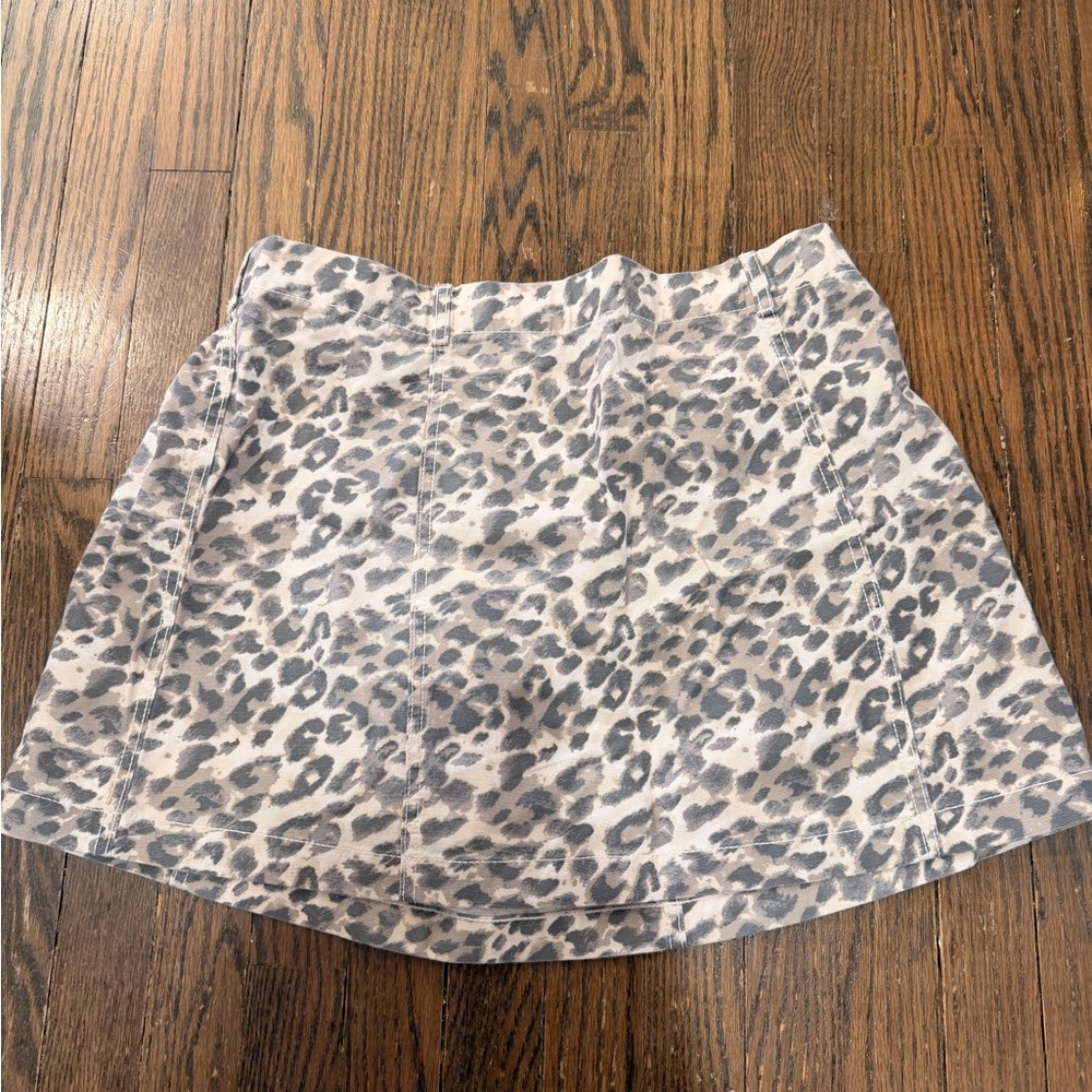NWT Aerie Gray and Cream Leopard Mini Skirt